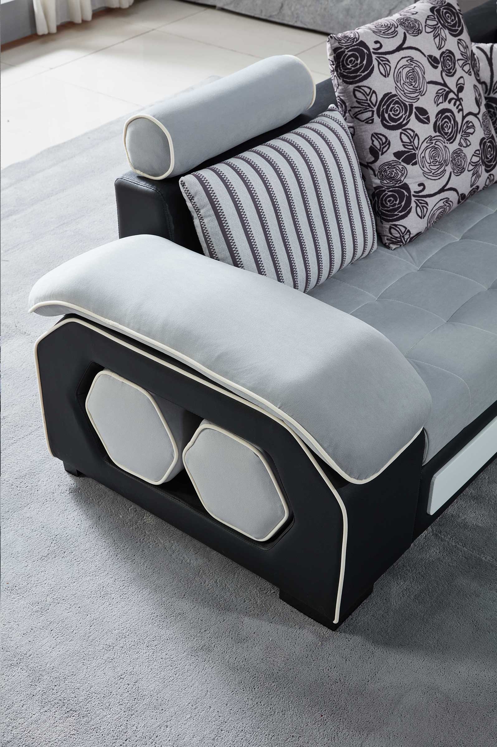 Selena Modular Tufted Sectional