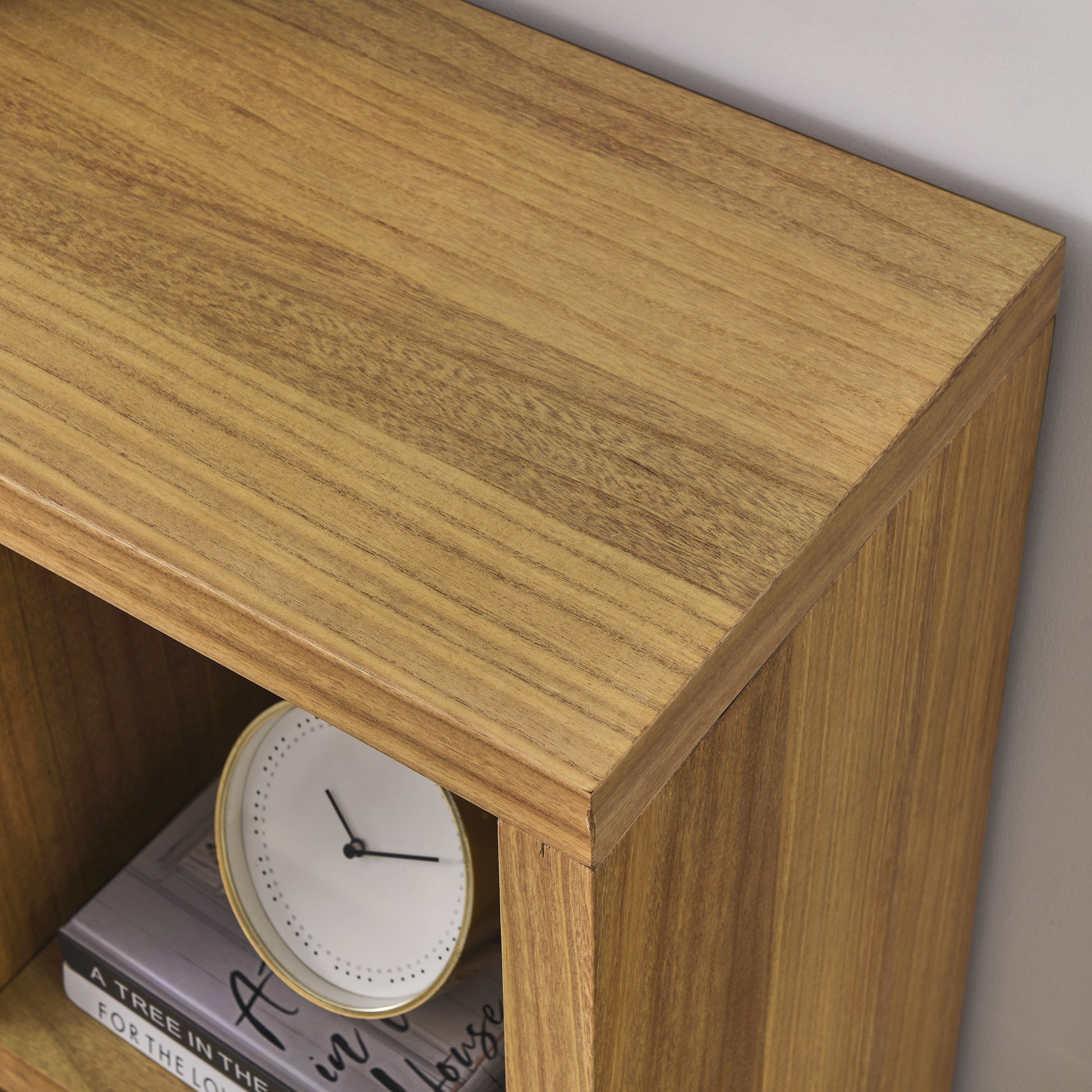 Freestanding Display Storage Cabinet with 7 Cube Storage Spaces