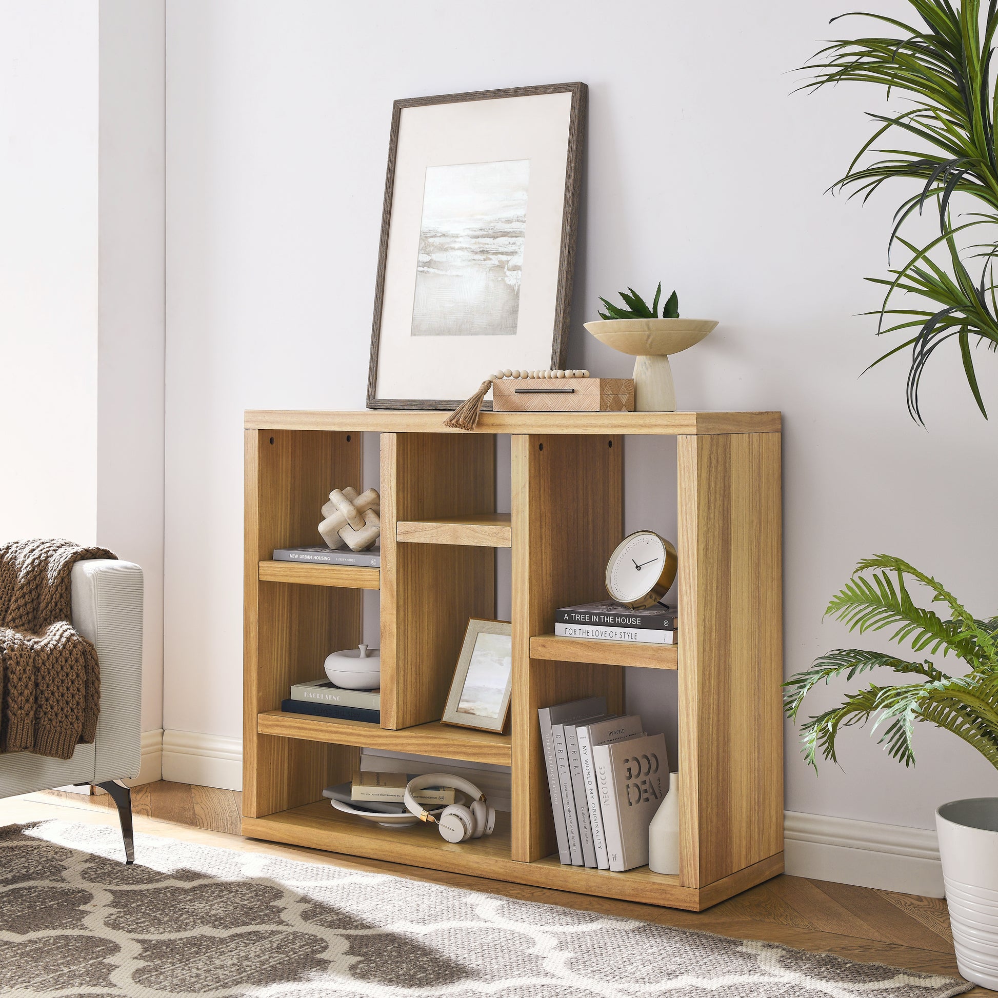 Freestanding Display Storage Cabinet with 7 Cube Storage Spaces