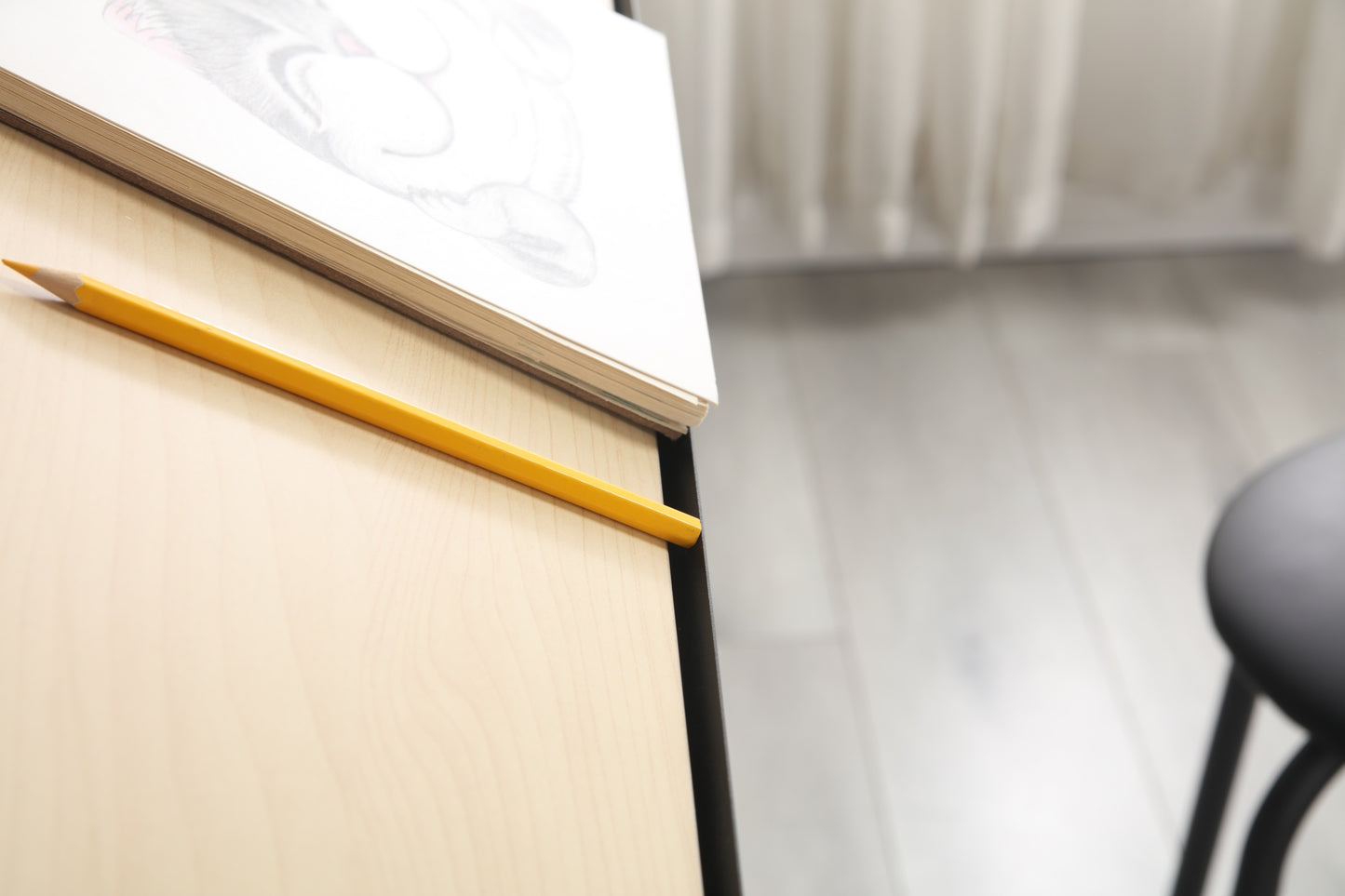 Adjustable drawing drafting table desk, 2 drawers for office