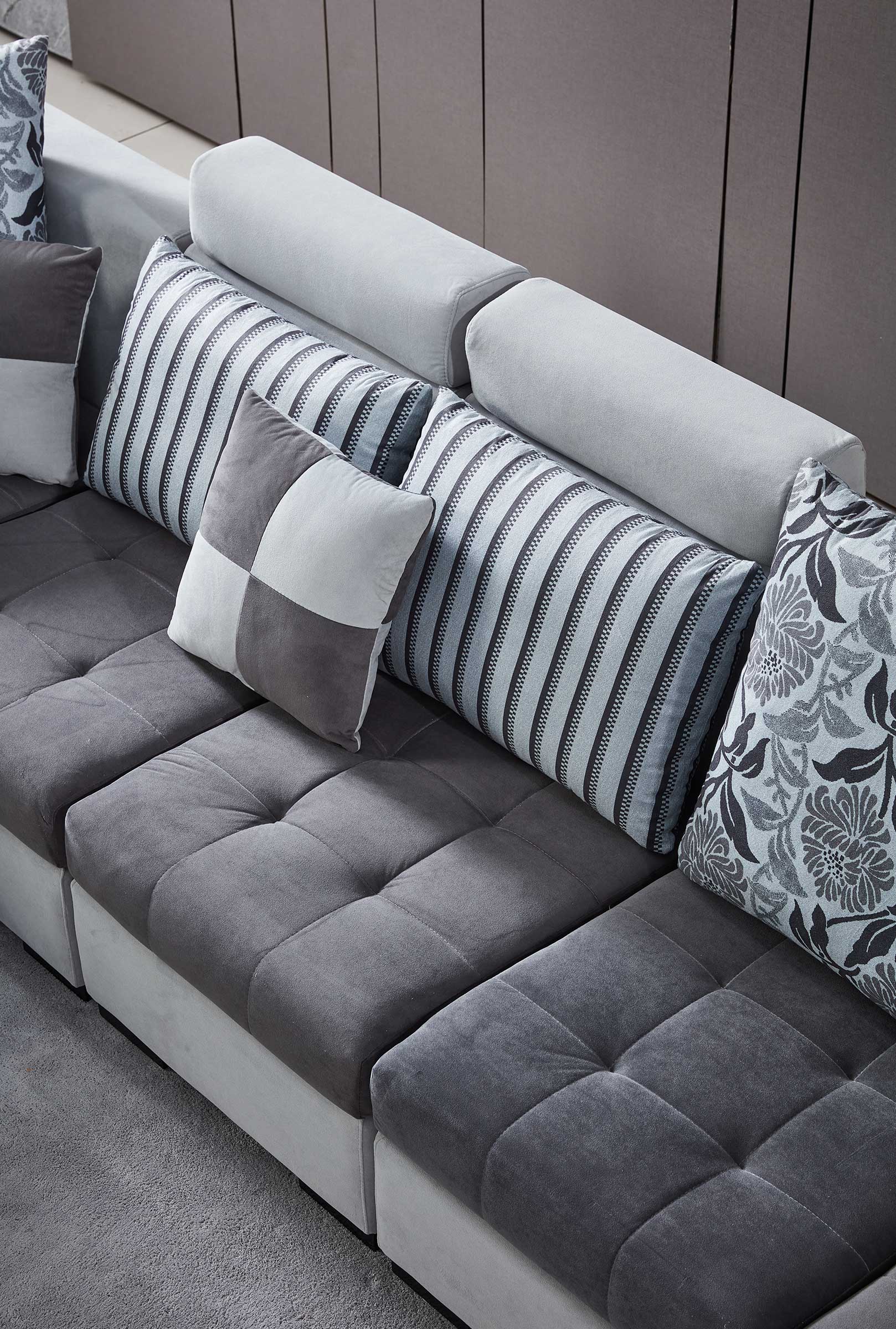 Selena Modular Tufted Sectional